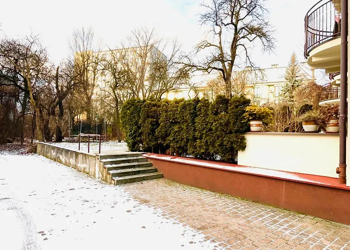 Dm Sunny - With Free Private Parking Apartament