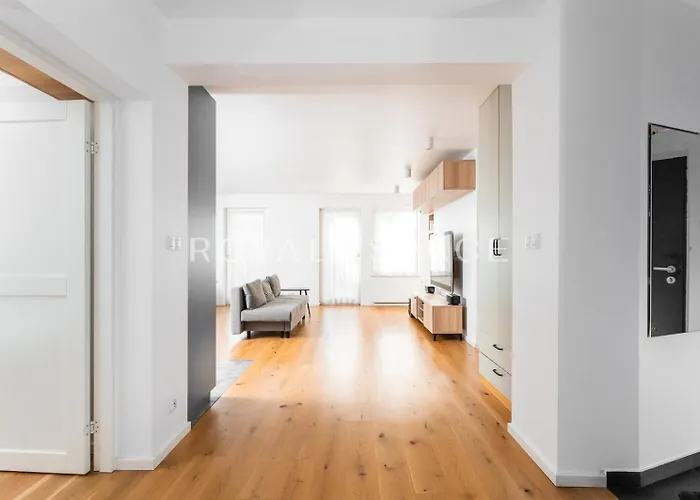 Dm Sunny - With Free Private Parking *